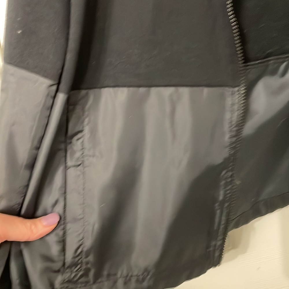 Fabletics Lightweight Jacket - Picture 2 of 4